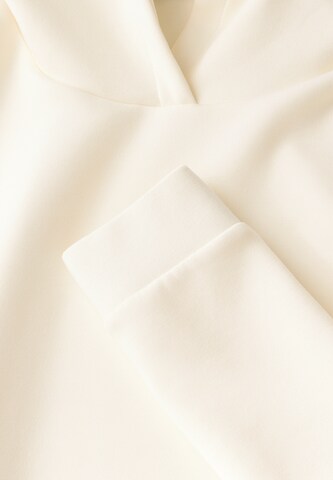 STREET ONE Sweatshirt in Beige