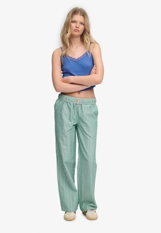 Superdry & Co Loosefit Broek in Groen