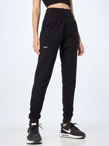 NEBBIA Tapered Sportbroek in Zwart: voorkant