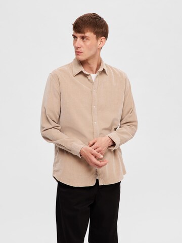 SELECTED HOMME Regular fit Button Up Shirt 'SLHRegowen' in Beige: front