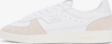 Tommy Jeans Trampki niskie 'THE GREENWICH EDGE' w kolorze biały: przód