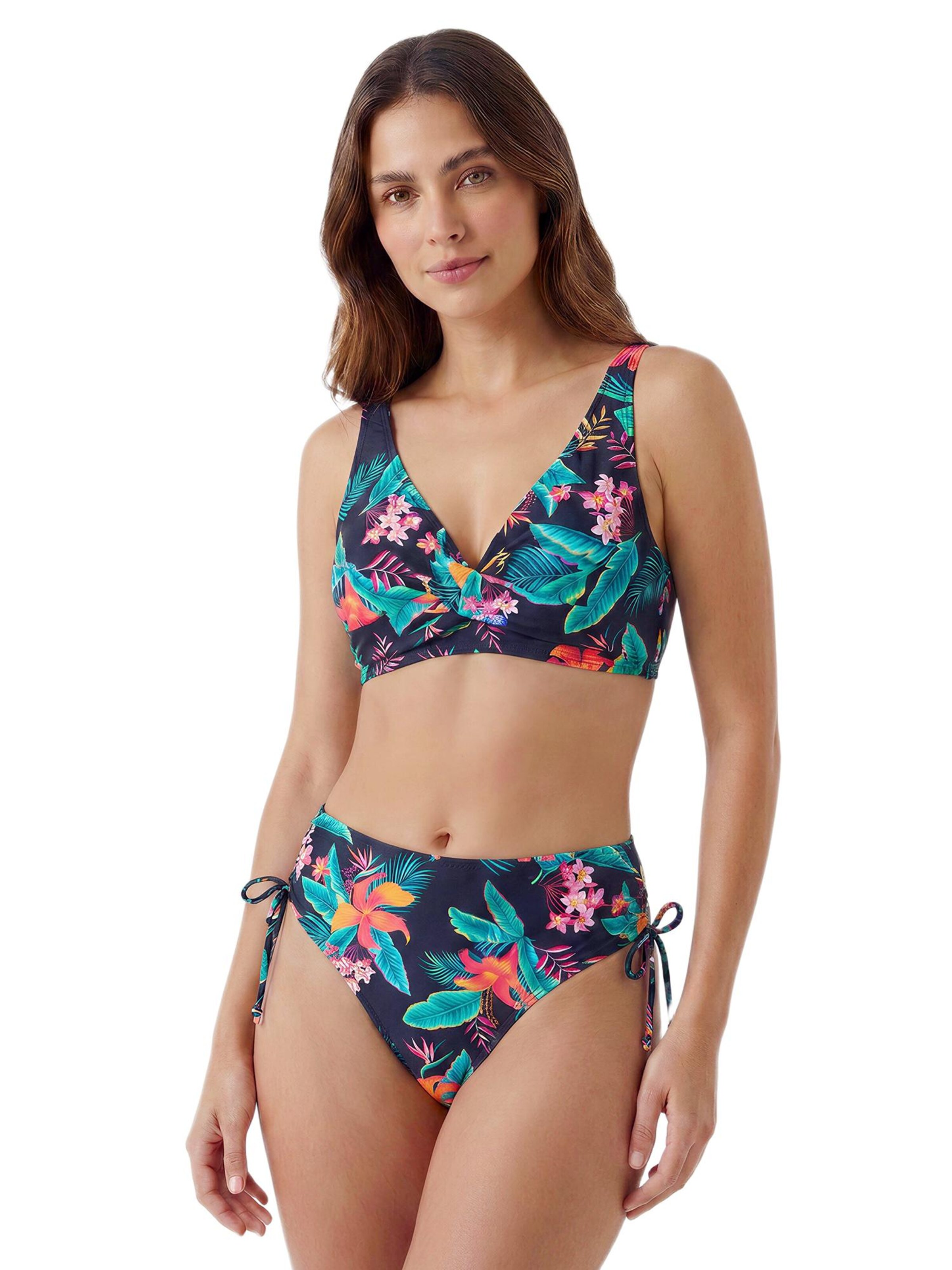 BONVERANO Classic Bikini 'Damen High Waist Bikini Set mit Twist und Print' in Green: front