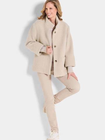 Goldner Tussenjas in Beige