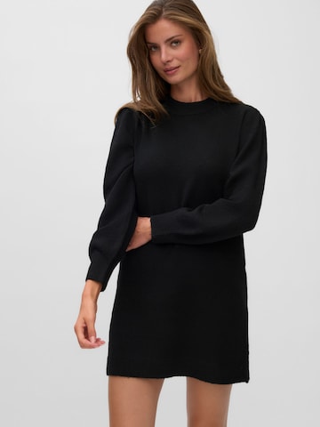 Abito in maglia 'BESTI' di VERO MODA in nero: frontale
