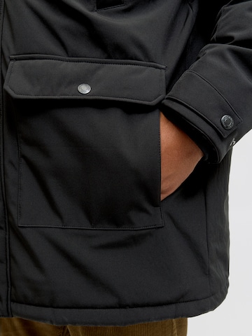 Jack & Jones Plus Zimska jakna 'JJFINN' | črna barva
