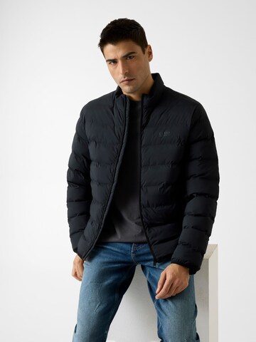 GUESS Between-Season Jacket in Black