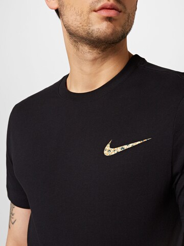 Nike Sportswear T-Shirt in Schwarz