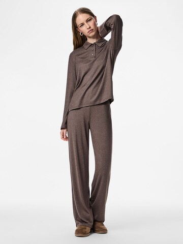 PIECES - regular Pantalón 'PCRitt' en gris