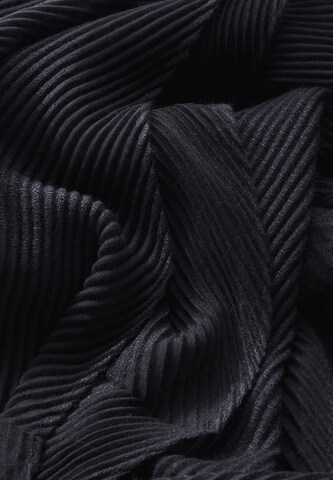 STREET ONE Gestreifter Plissée-Schal in Blau