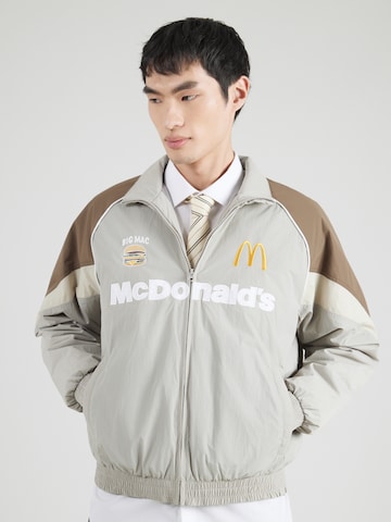 HOLLISTER Tussenjas 'FEB1 MCDONALDS' in Grijs: voorkant