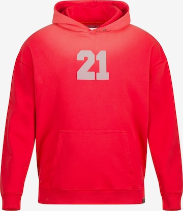STHUGE Zip-Up Hoodie in Red: front