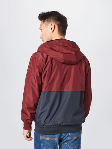 Coupe regular Veste mi-saison 'Resulaner' Iriedaily en rouge