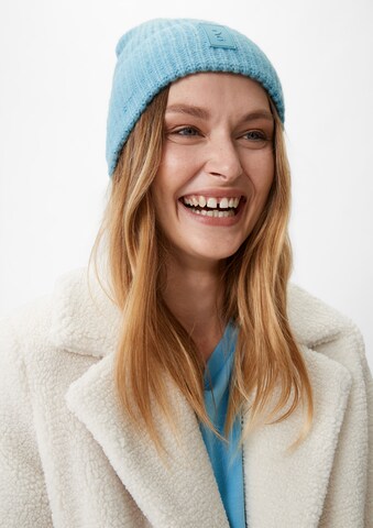 comma casual identity Beanie in Blue: front