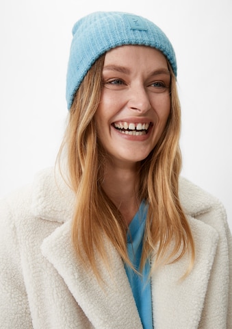 comma casual identity Beanie in Blue: front