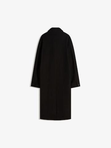 Bershka Prehoden plašč | črna barva