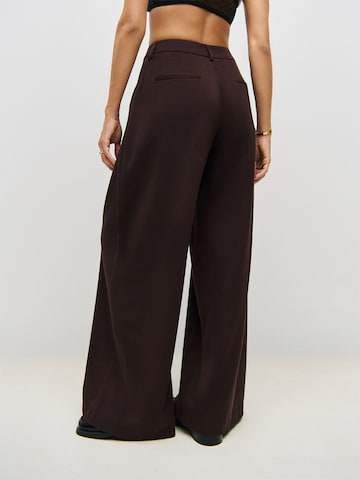 ÉVOIR by Alena Gerber Wide Leg Hose in Braun