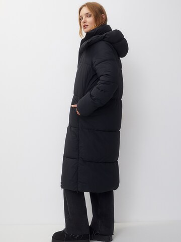 Pull&Bear Winter coat in Black