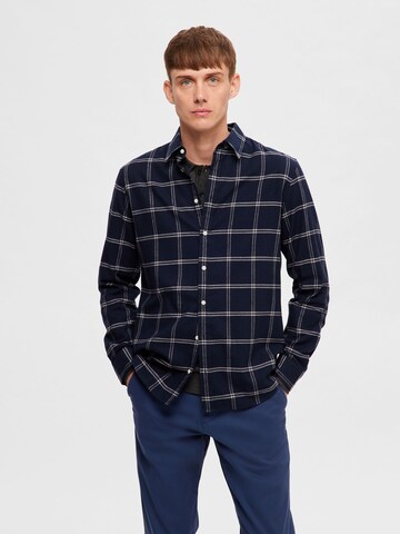 SELECTED HOMME Regular Fit Skjorte 'Owen' i blå: forside