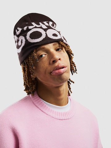 Bonnet 'UNTITLED GOODS' Bershka en marron