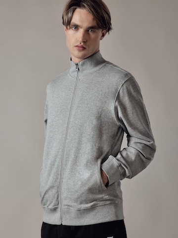 Veste de survêtement 'Felpa' OWN Off With Nature en gris