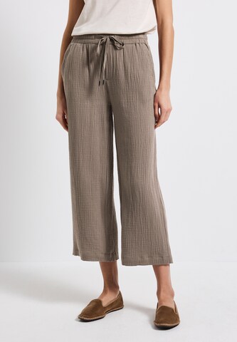 STREET ONE Wide leg Pants in Brown: front
