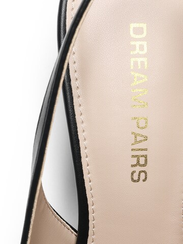 Dream Pairs Pumps in Black