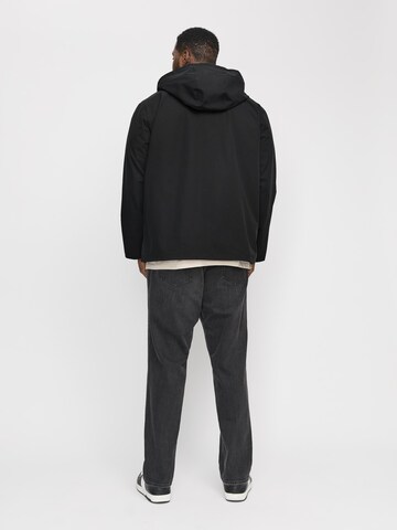 Jack & Jones Plus Between-season jacket in Black