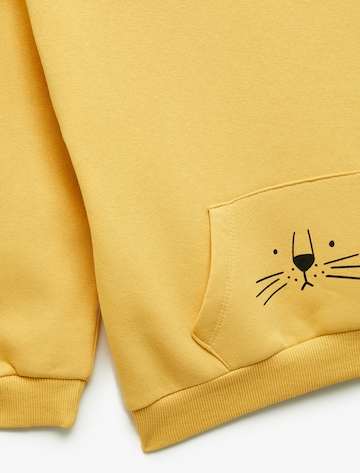 Koton Sweatshirt in Gelb