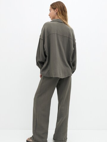Pull&Bear Bluse in Grau