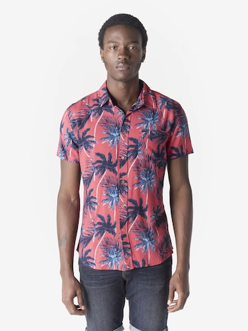 KOROSHI - Ajuste estrecho Camisa en rosa: frente