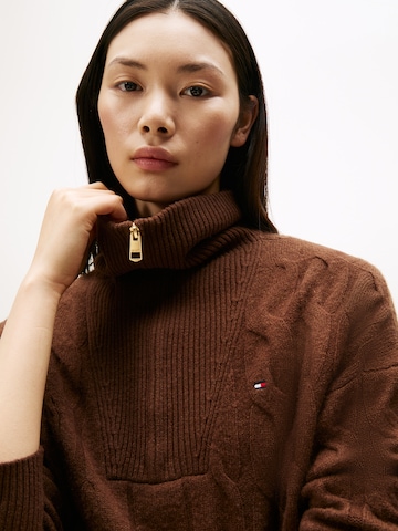 TOMMY HILFIGER Свитер в Коричневый