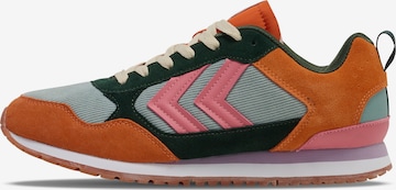 Hummel Sneakers in Orange: front