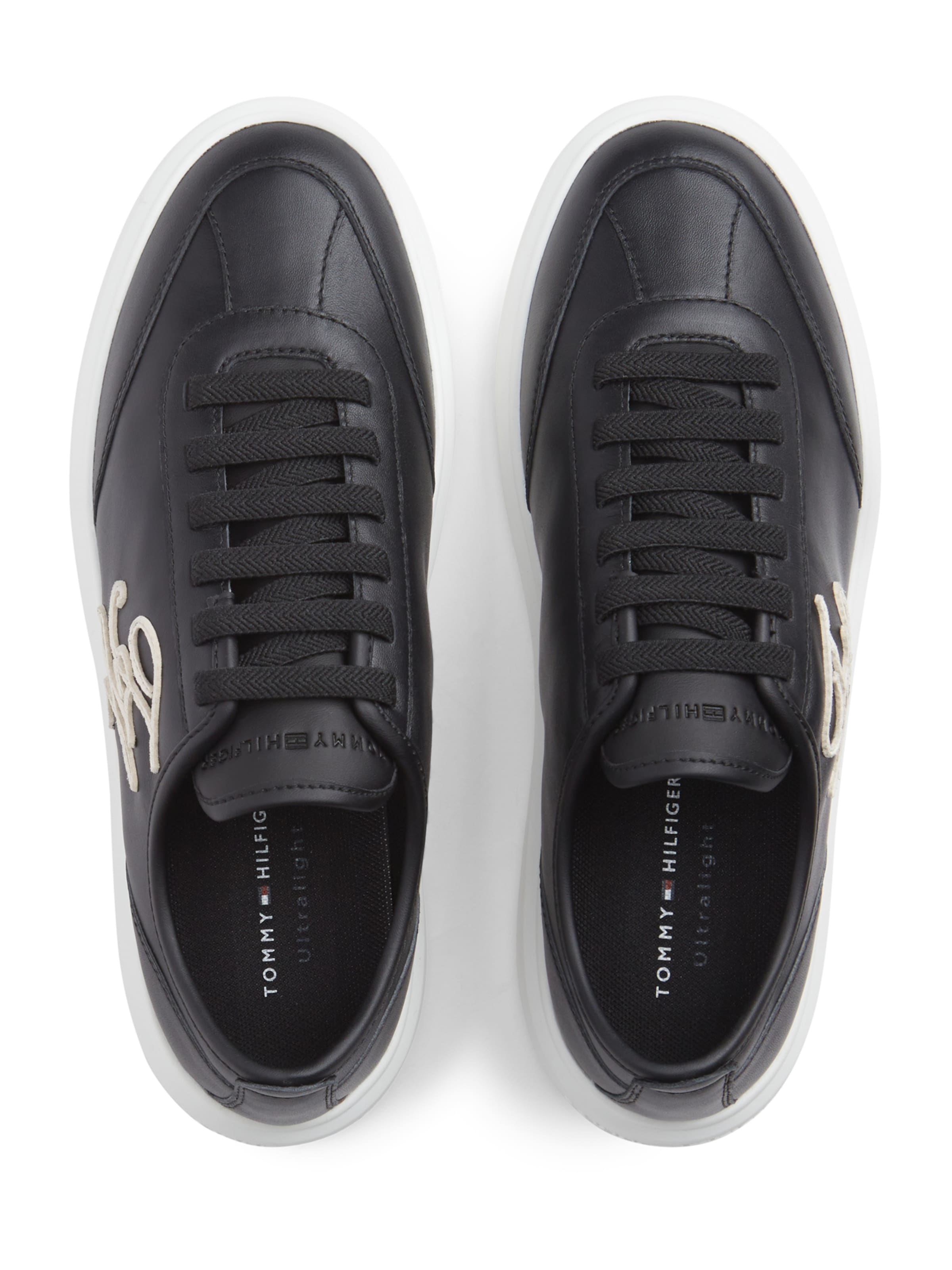 Sneaker low de la TOMMY HILFIGER pe negru