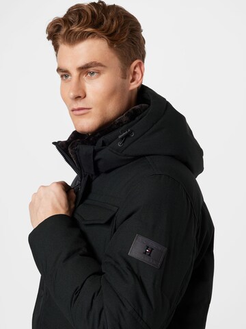 TOMMY HILFIGER Winterjacke in Schwarz