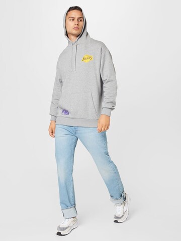 Sweat-shirt 'Los Angeles Lakers' NEW ERA en gris