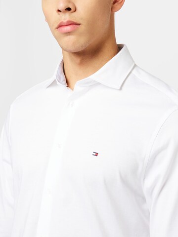 Tommy Hilfiger Tailored Slim Fit Skjorte i hvit