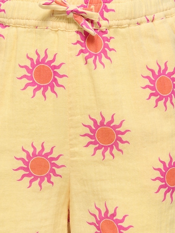 ONLY GIRLS - regular Pantalón 'KOGTHYRA' en amarillo