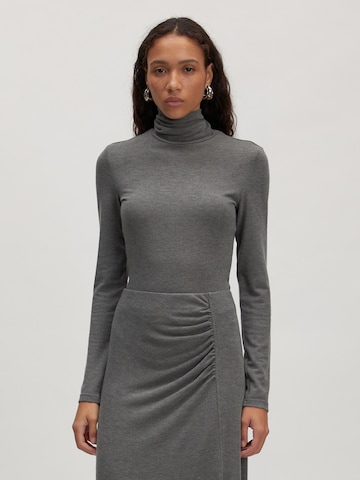 EDITED Shirt 'Raya' in Grau: Vorderseite