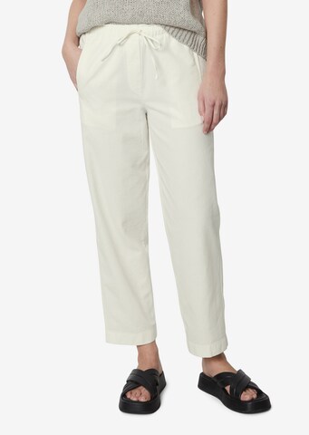 Marc O'Polo Tapered Broek in Wit: voorkant