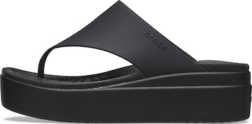 Crocs Σαγιονάρες διχαλωτές 'Brooklyn Flip' σε μαύρο: μπροστά