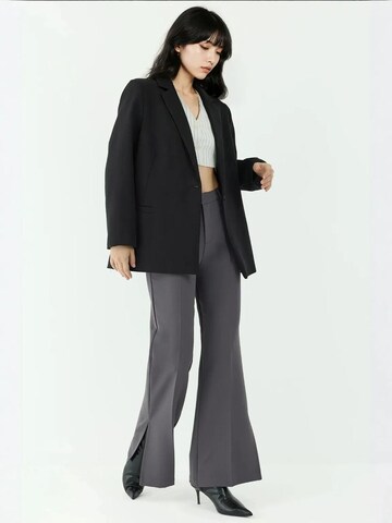 Regular Pantalon à plis Hiccup en gris