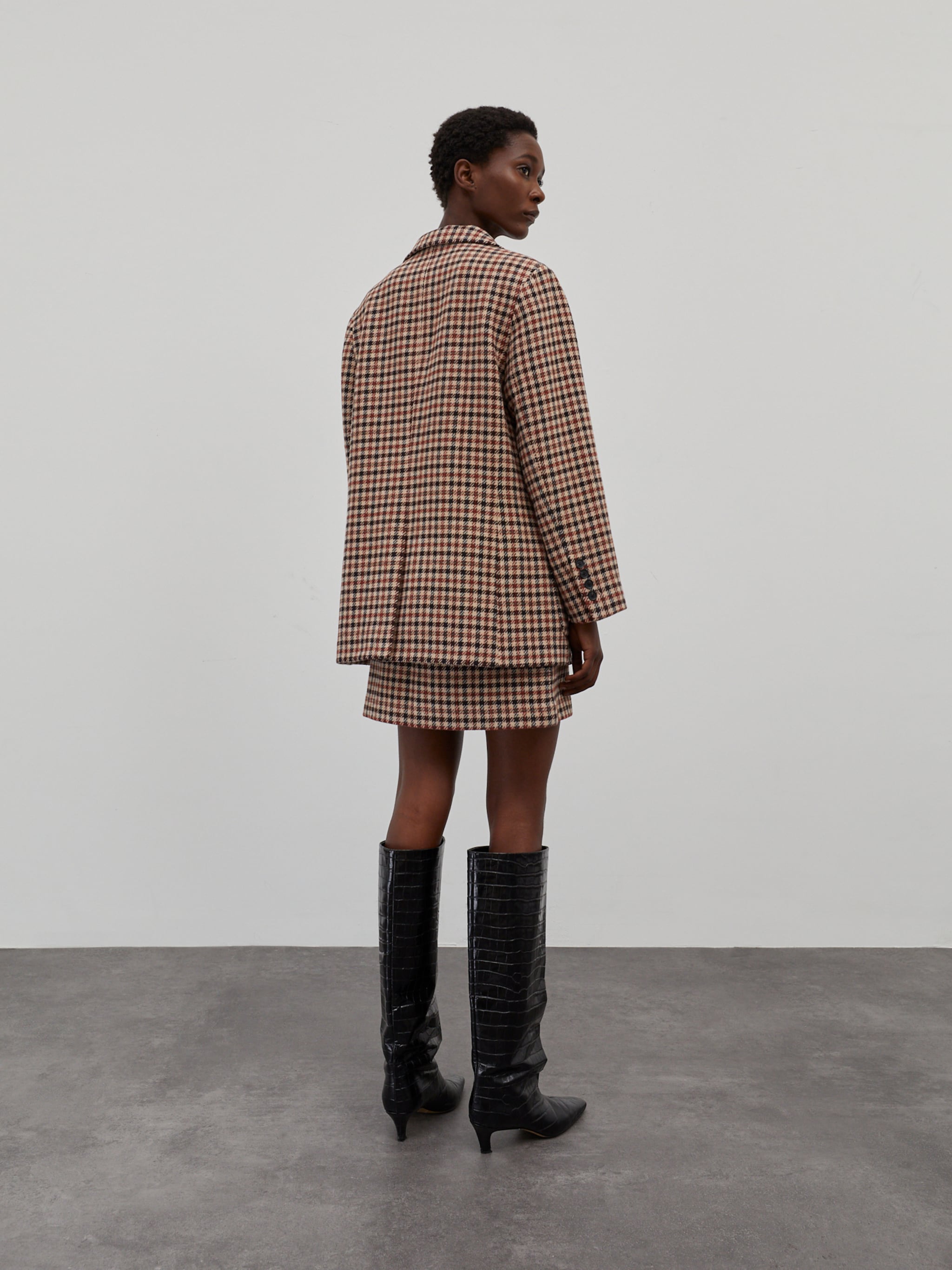 EDITED Producten Blazers 'Isi' Crème