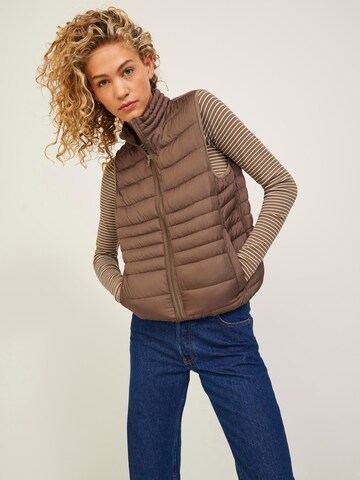 JJXX Bodywarmer 'Basi' in Bruin: voorkant