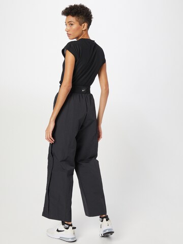 Nike Sportswear Wide Leg Hose in Schwarz