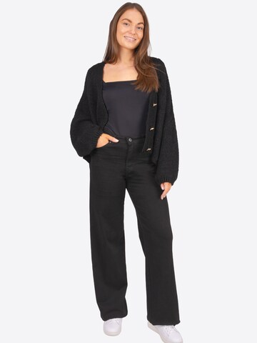 Seasons of April Regular Broek 'Estelle' in Zwart