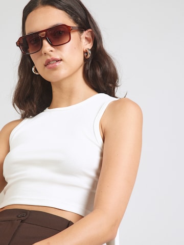 ABOUT YOU Top 'Dinah' in Beige