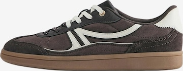 Sneaker bassa 'BAMBA' di Pull&Bear in marrone: frontale