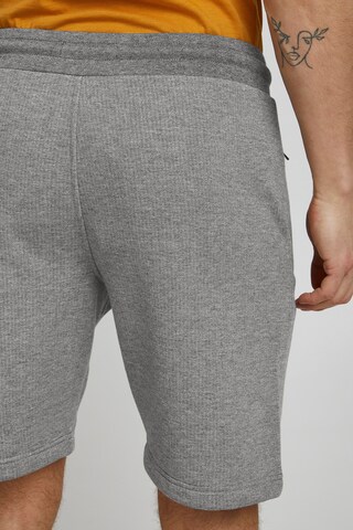 !Solid Regular Pants in Grey