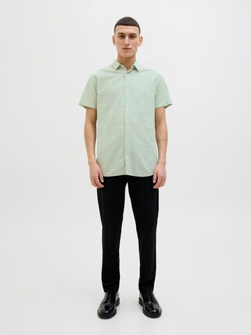 Slim fit Camicia 'JJEBreeze' di JACK & JONES in verde