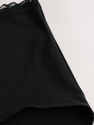 Next Slip in Zwart
